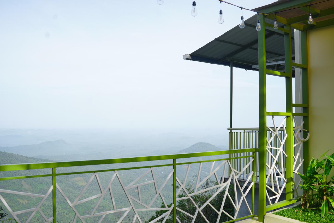 Balcony overlooking the hills